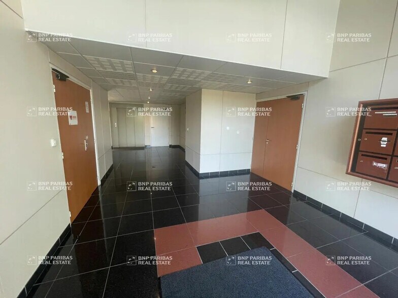 Bureau dans Nantes à vendre - Photo du bâtiment - Image 2 de 12