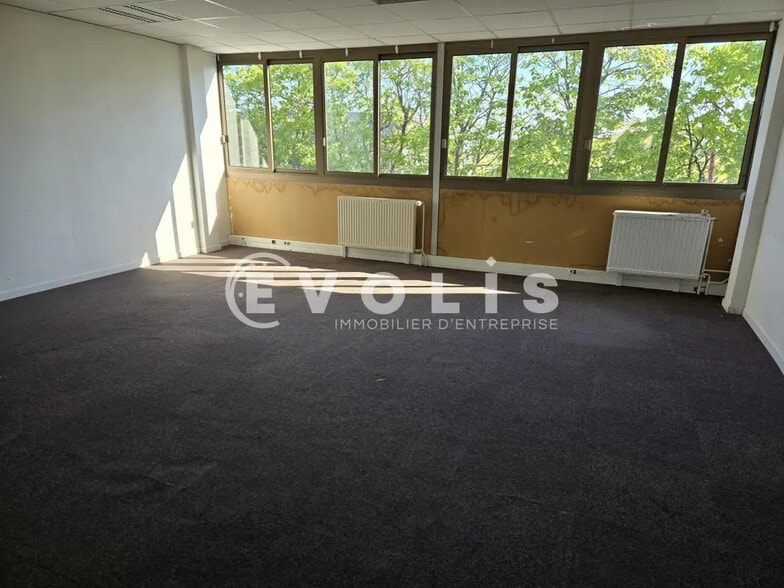 Office in Gometz-la-Ville for lease - Interior Photo - Image 3 of 9