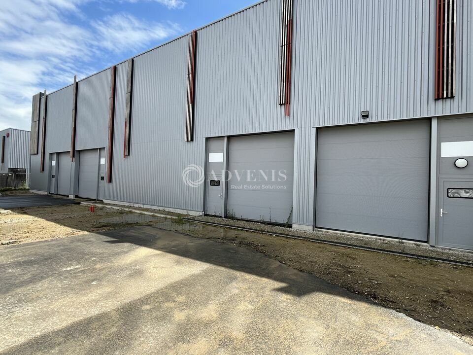 Flex in Louvres for sale Building Photo- Image 1 of 9