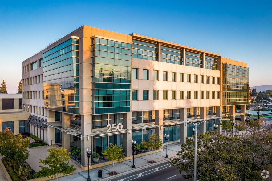 200-300 S Mathilda Ave, Sunnyvale, CA for lease - Primary Photo - Image 1 of 8