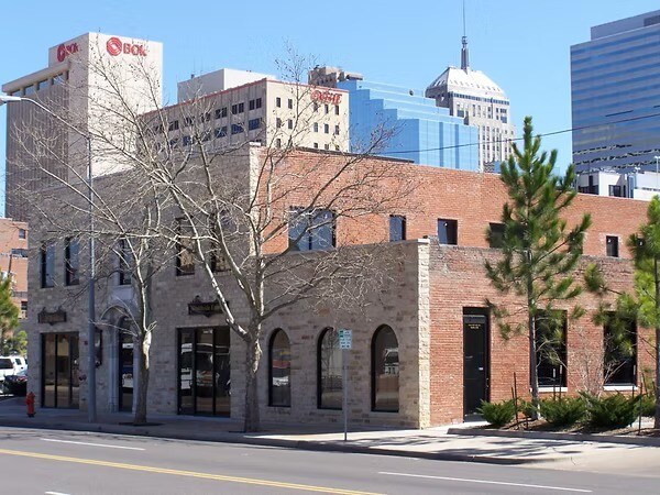 414 NW 4th St, Oklahoma City, OK à louer - Photo du bâtiment - Image 2 de 9