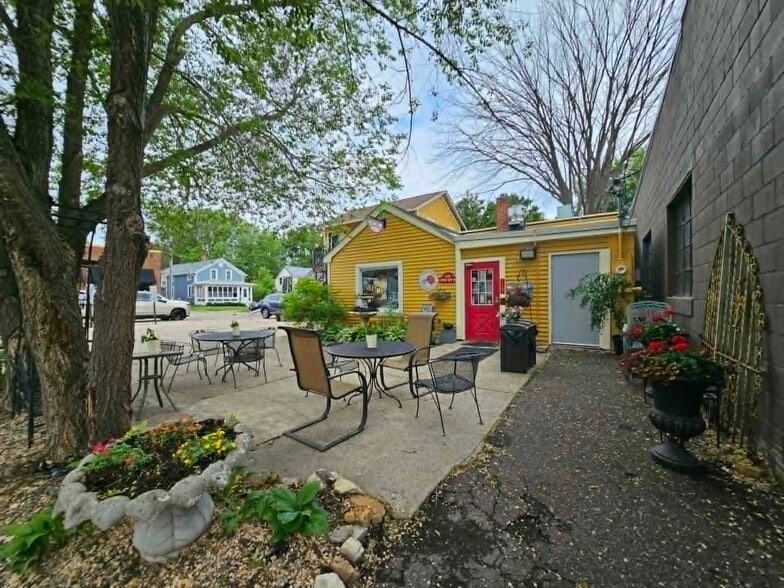 823 S 4th St, Stillwater, MN for lease - Building Photo - Image 3 of 10