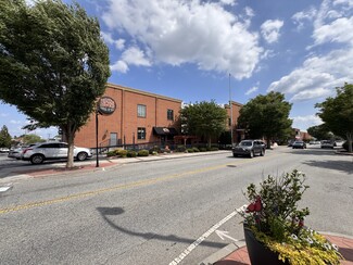Plus de détails pour 210 North Main Street – Bureau à vendre, Kernersville, NC