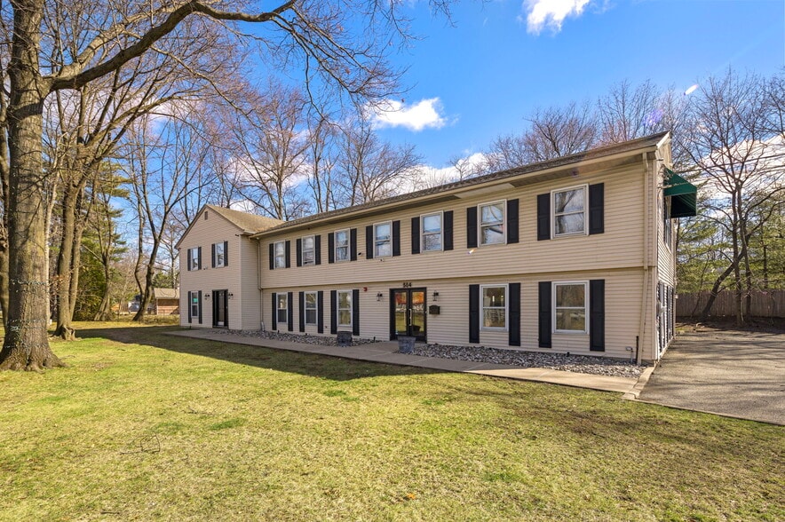 584 State Rt 17, Ridgewood, NJ for lease - Primary Photo - Image 2 of 34