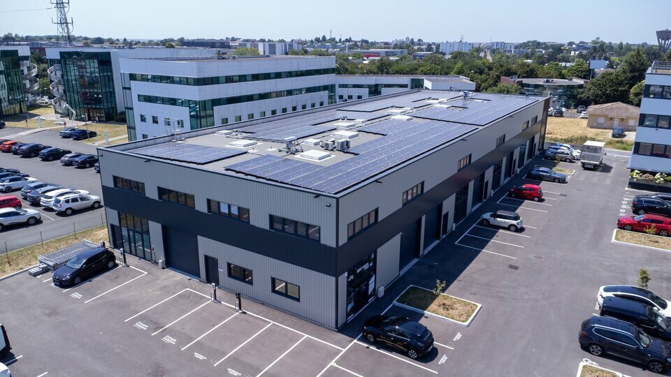 Flex in Artigues-près-Bordeaux for sale Aerial- Image 1 of 5