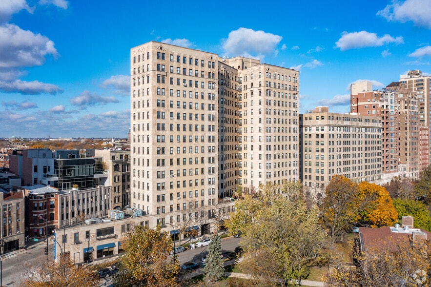 2000 N Lincoln Park W, Chicago, IL for sale - Aerial - Image 3 of 10