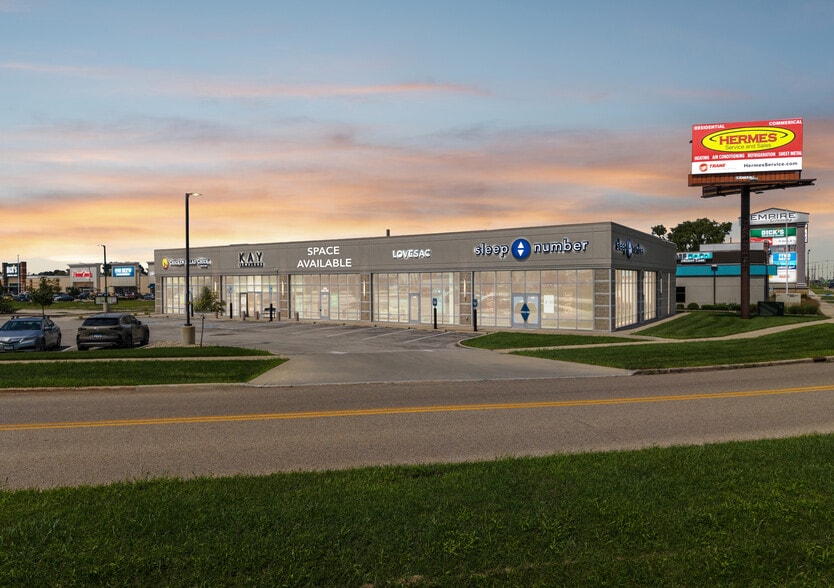 506 IAA Dr, Bloomington, IL à louer - Photo du bâtiment - Image 2 de 6