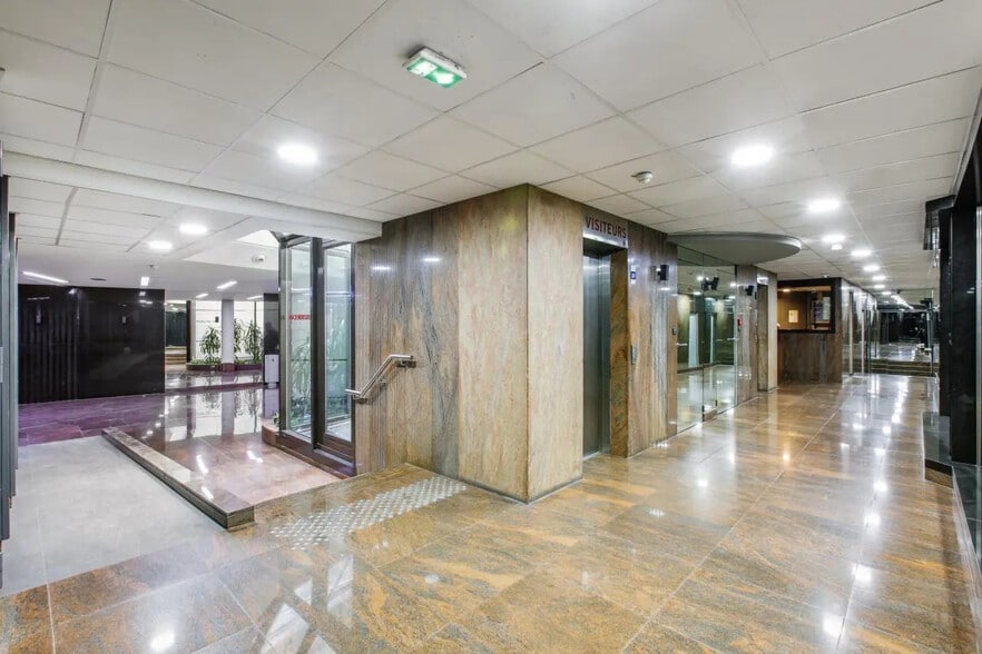 13-15 Boulevard De La Madeleine, Paris à louer - Hall d’entrée - Image 3 de 6