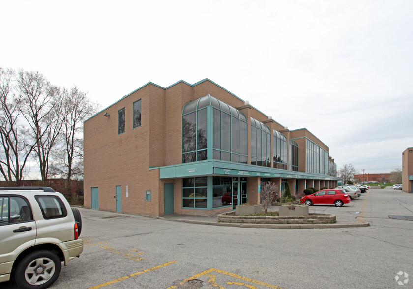 1315 Lawrence Ave E, Toronto, ON for lease - Building Photo - Image 3 of 3