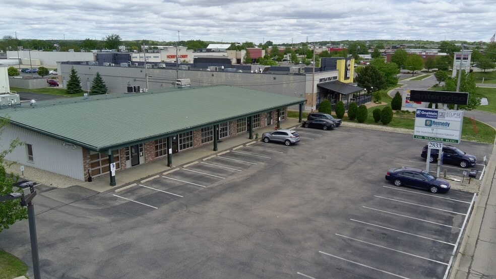2833 Milton Ave, Janesville, WI for lease - Building Photo - Image 2 of 5