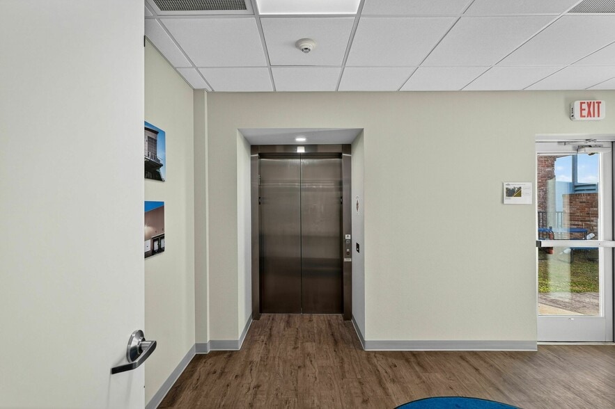 1996 Brunswick ln, Deland, FL for lease - Building Photo - Image 2 of 9