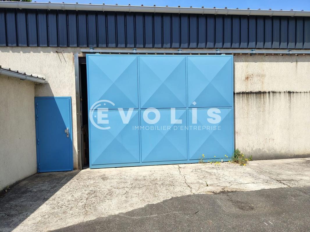 Flex in Neuilly-Plaisance for lease Building Photo- Image 1 of 5