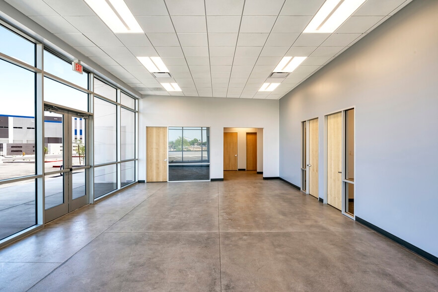 7935 W Mission Ln, Peoria, AZ for lease - Building Photo - Image 3 of 3