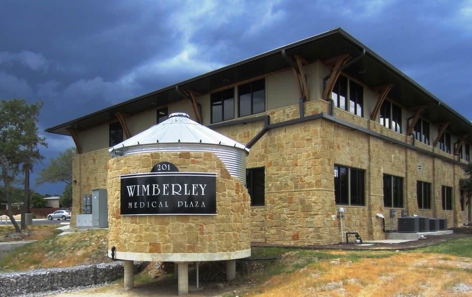 201 FM 3237, Wimberley, TX à louer - Photo du bâtiment - Image 3 de 8