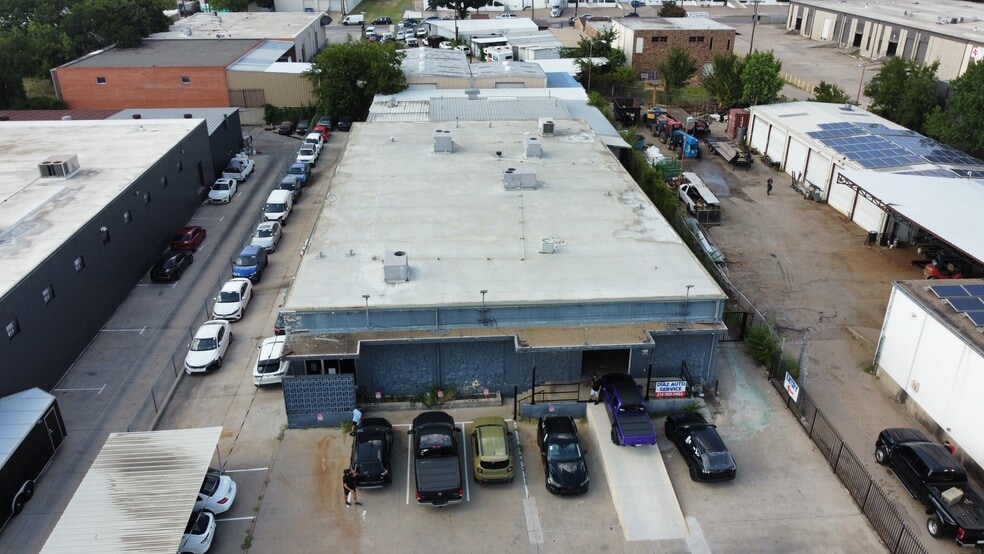 2615 Brenner Dr, Dallas, TX for sale - Building Photo - Image 3 of 13