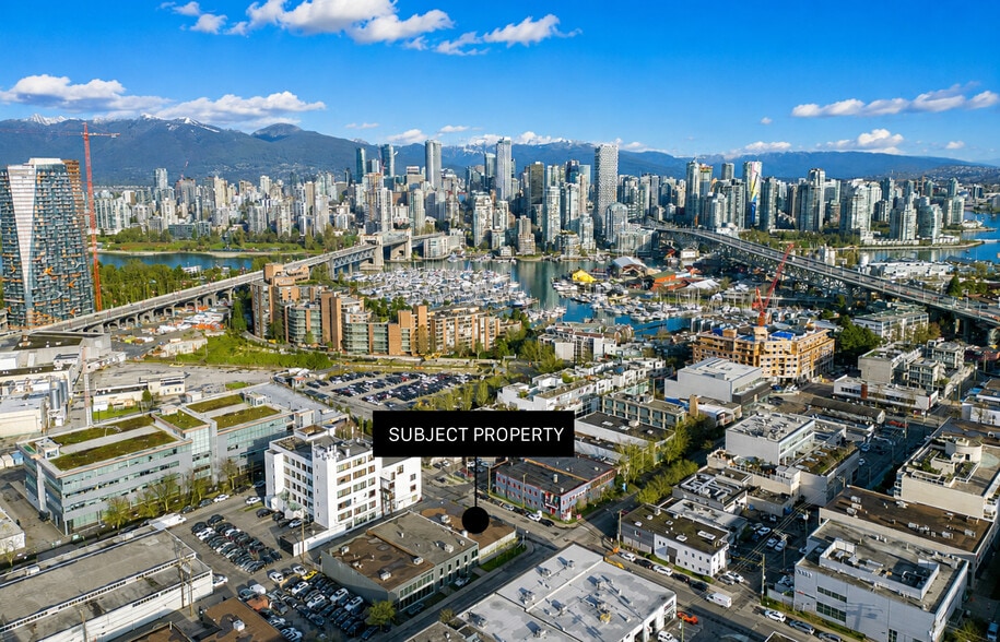 1775 Pine St, Vancouver, BC à vendre - Photo du bâtiment - Image 2 de 9