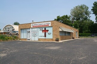 Plus de détails pour 2708-2712 N Grand River Ave, Lansing, MI - Commerce de détail à vendre