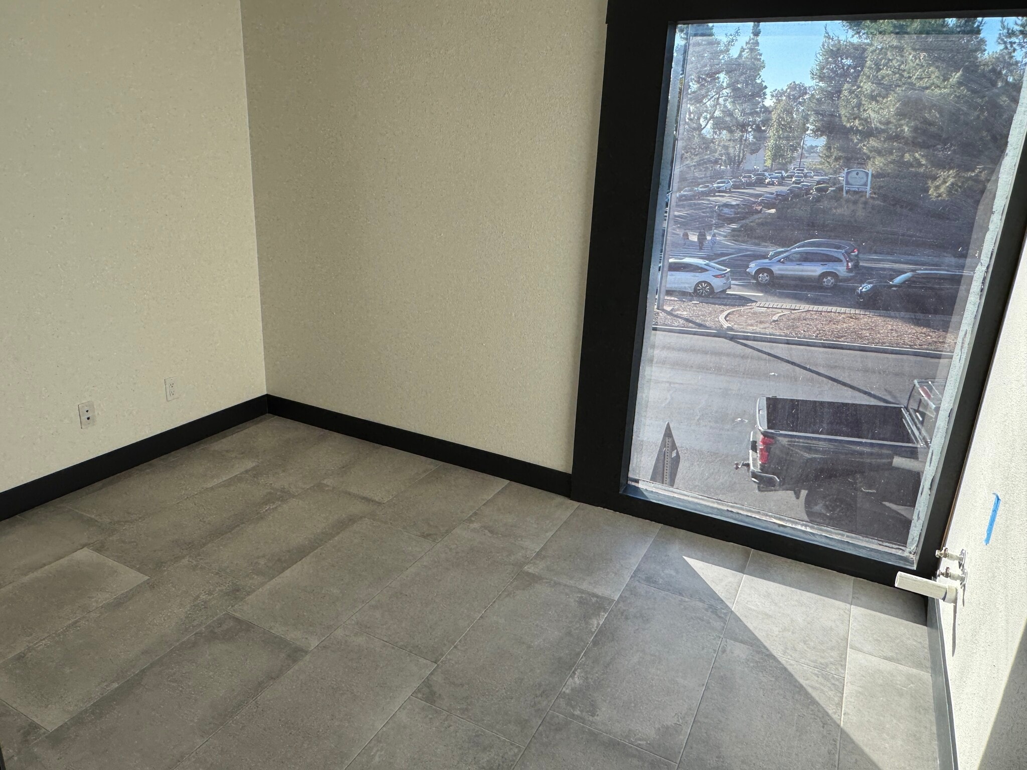 900 N Cuyamaca St, El Cajon, CA for lease Building Photo- Image 1 of 6