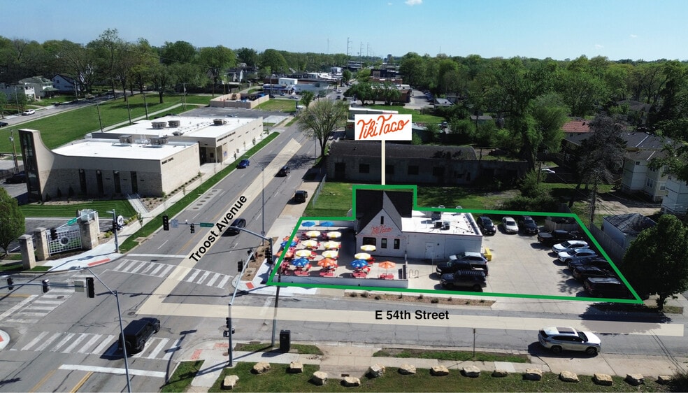 5400 Troost Ave, Kansas City, MO à vendre - Aérien - Image 2 de 6