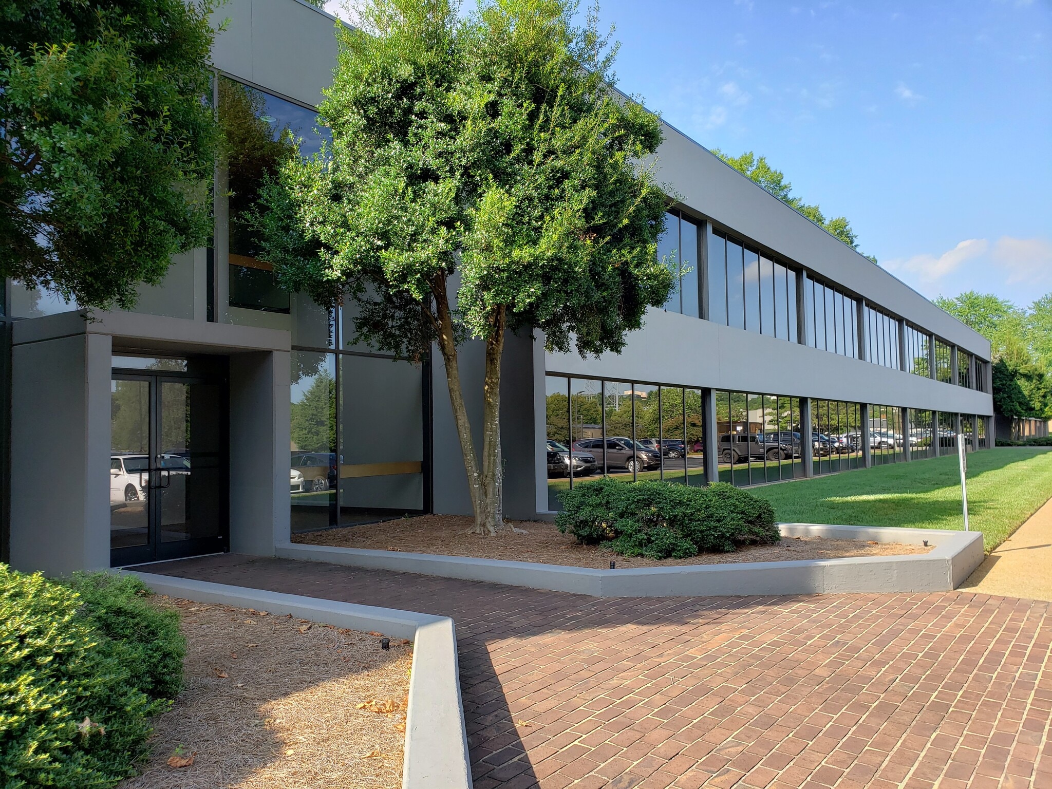 9041 executive park Dr, Knoxville, TN à louer Photo du bâtiment- Image 1 de 12