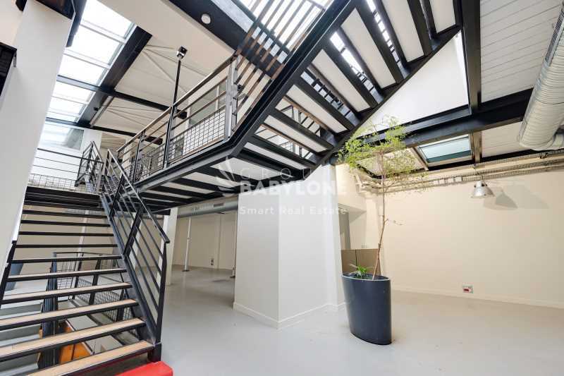 Office in Levallois Perret for lease - Interior Photo - Image 2 of 11