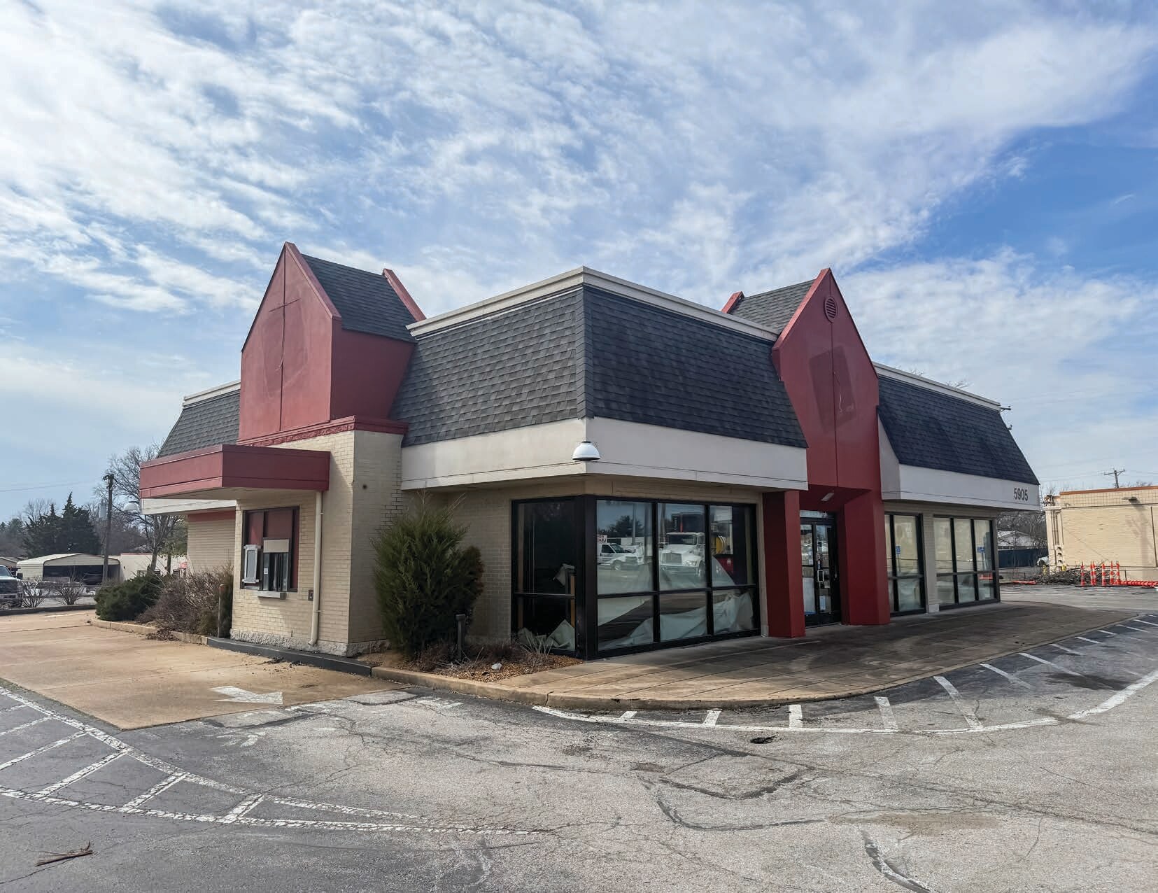 5905 S Lindbergh Blvd, Saint Louis, MO for lease Building Photo- Image 1 of 5
