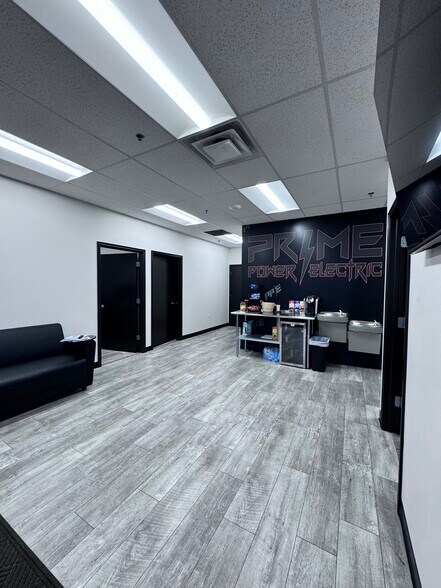 1755 W Sequoia Vista Cir, Salt Lake City, UT à louer - Photo du bâtiment - Image 3 de 9