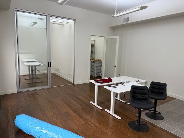 1539 Sawtelle Blvd, Los Angeles, CA à louer - Photo intérieure - Image 2 de 19