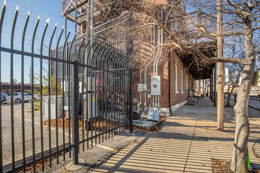 700 S Broadway, Saint Louis, MO à vendre - Photo du bâtiment - Image 3 de 11