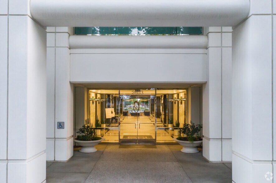 2603 Camino Ramon, San Ramon, CA à louer - Photo du bâtiment - Image 2 de 13