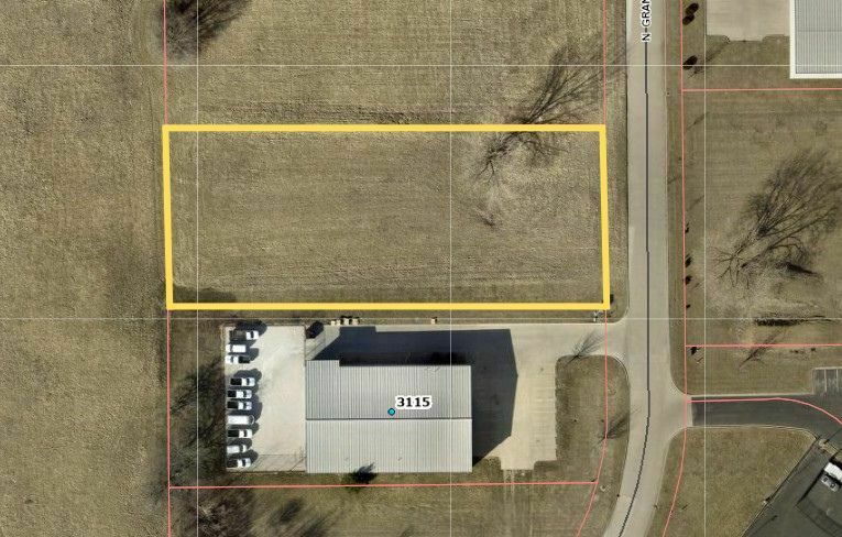 3125 Grand Prix Dr, Decatur, IL à vendre - Photo du bâtiment - Image 2 de 2