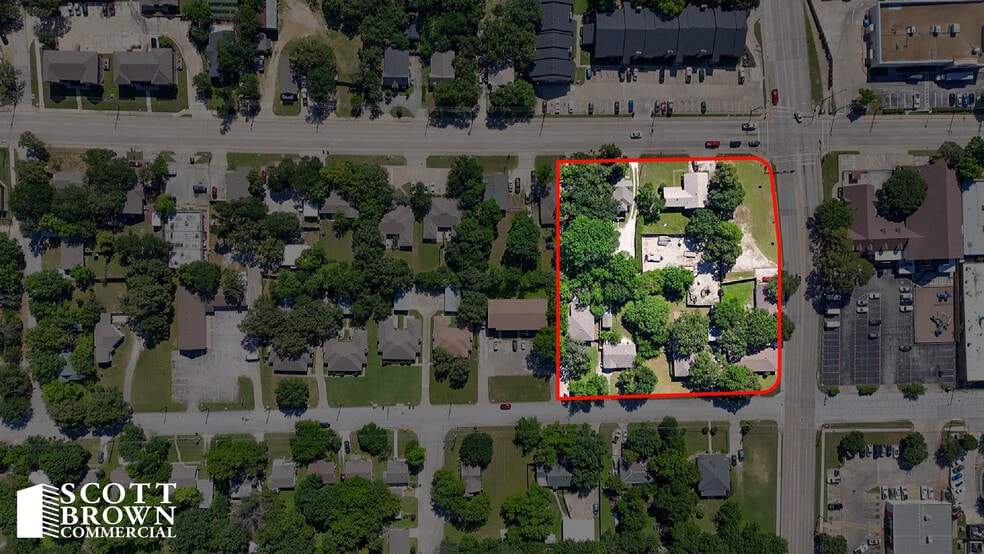 Sherman Drive, Denton, TX à vendre - Photo du bâtiment - Image 2 de 5