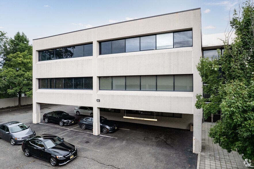 700 Palisade Ave, Englewood Cliffs, NJ à louer - Photo du bâtiment - Image 2 de 6