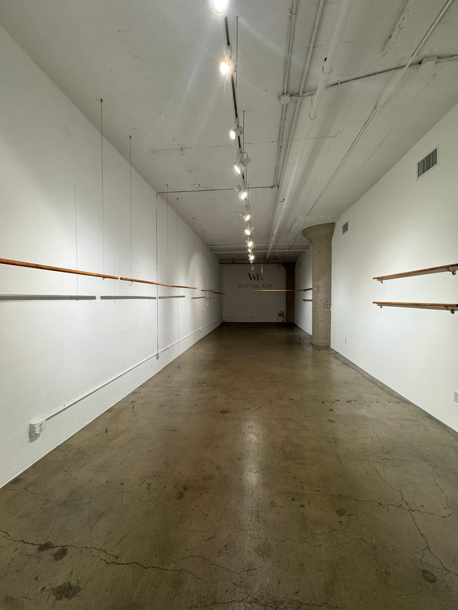 846-860 S Los Angeles St, Los Angeles, CA à louer Photo intérieure- Image 1 de 2