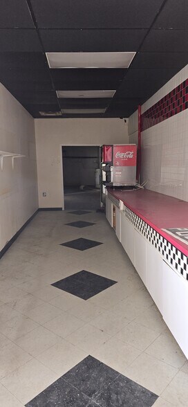 604 G L Smith St, Morgantown, KY à louer - Photo du bâtiment - Image 2 de 5