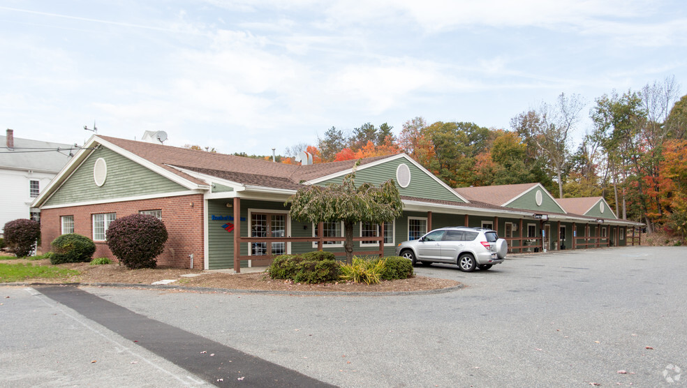 500 Main St, Sturbridge, MA à vendre - Photo principale - Image 1 de 1