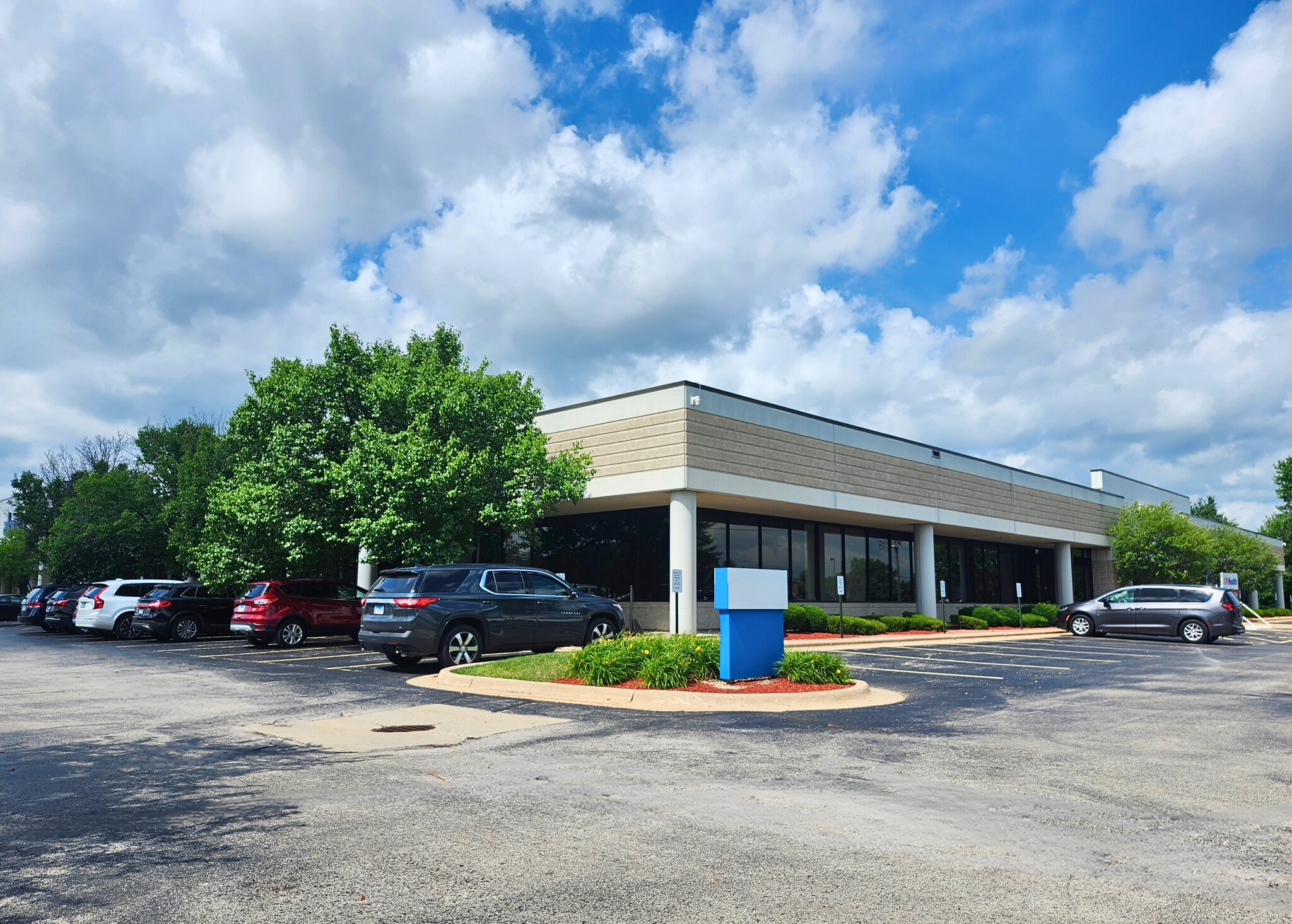 7180 Spring Brook Rd, Rockford, IL for lease Building Photo- Image 1 of 6