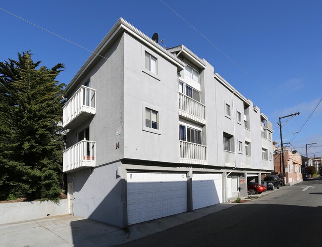 More details for 14 Ozone Ave, Venice, CA - Multifamily for Sale