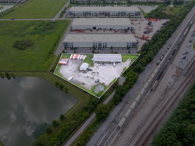 Plus de détails pour 325 Rand Yard Rd, Sanford, FL - Industriel à louer