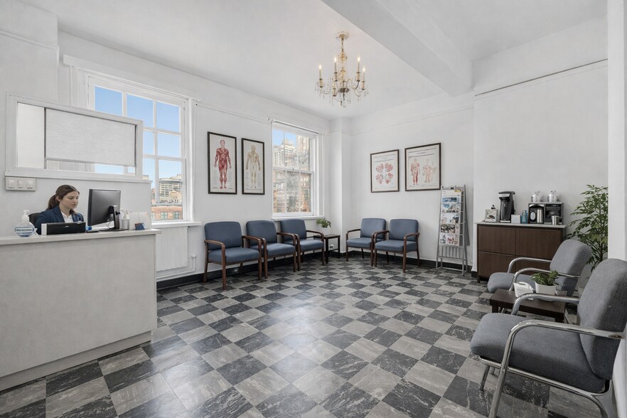 115 E 61st St, New York, NY à vendre - Photo intérieure - Image 3 de 3