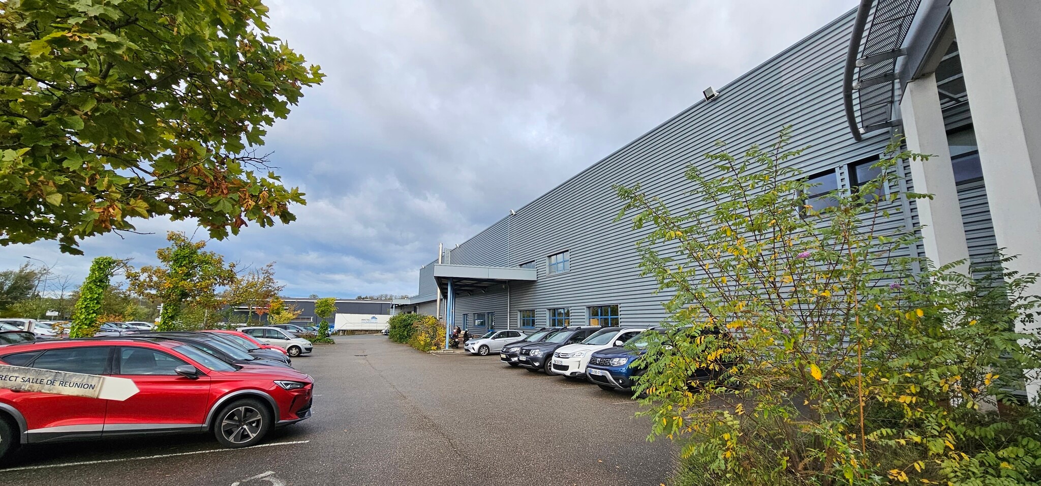 501 Rue du Beaujolais, Miribel for lease Interior Photo- Image 1 of 3