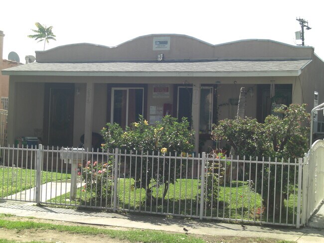 More details for 632 E 85th St, Los Angeles, CA - Multifamily for Sale