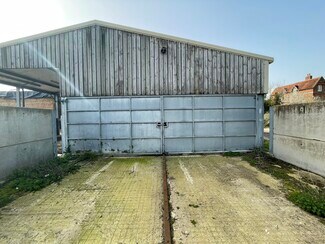 Plus de détails pour Eling Rd, Thatcham - Industriel à louer