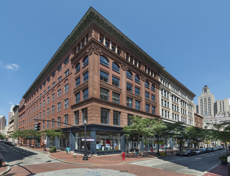 63 Eddy St, Providence, RI à louer - Photo du bâtiment - Image 3 de 3