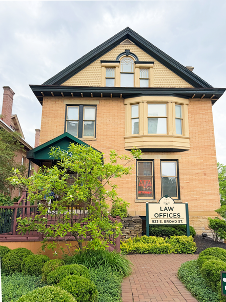 923 E Broad St, Columbus, OH à vendre - Photo du bâtiment - Image 2 de 4