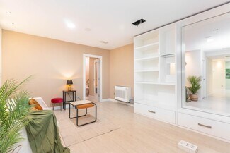 More details for Calle Nueve de Mayo, 3, Oviedo - Office for Sale