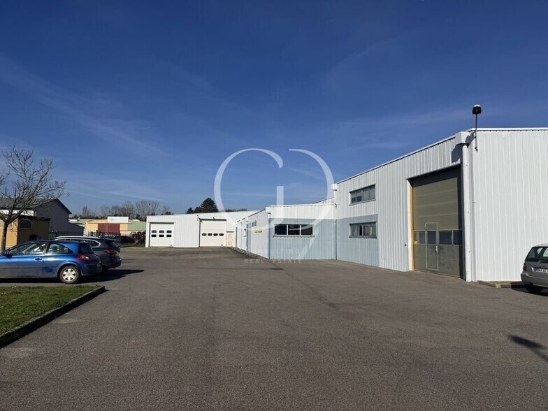 Flex in Saint Andre De Corcy for sale - Building Photo - Image 2 of 9