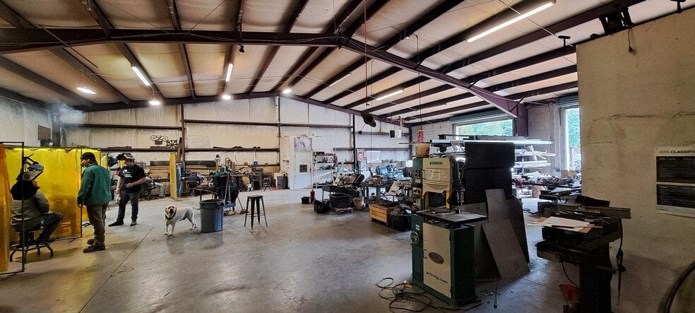 92 Industrial Way, Troy, VA for sale - Interior Photo - Image 3 of 7