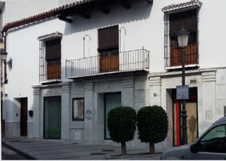 Plus de détails pour Multi-résidentiel à vendre