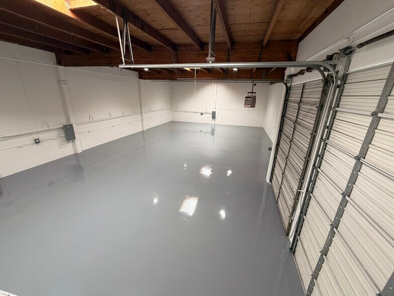 500 Howland St, Redwood City, CA à louer - Photo du bâtiment - Image 3 de 10